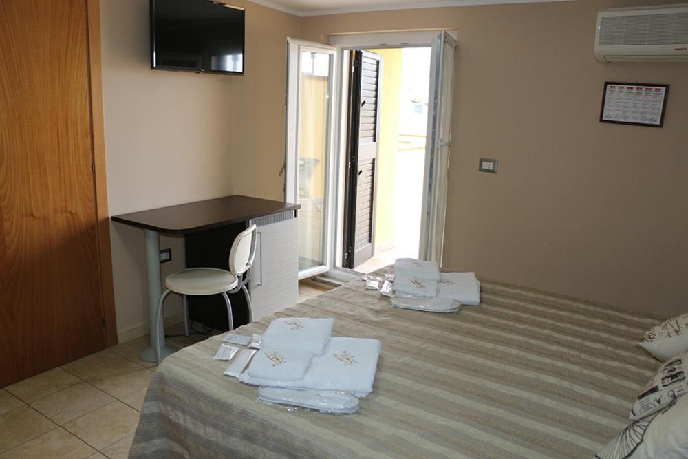 B&B Gattopardo คาริอาตี ภายนอก รูปภาพ