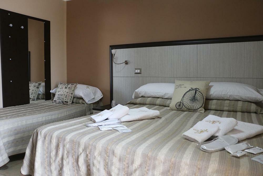 B&B Gattopardo คาริอาตี ภายนอก รูปภาพ
